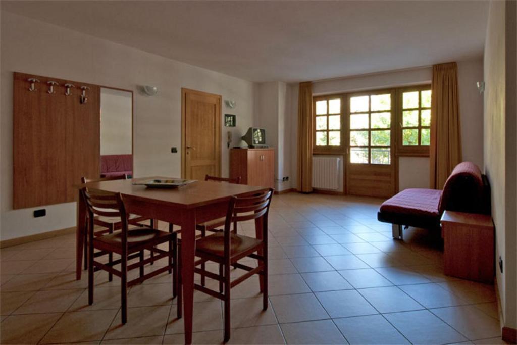 Residence Le Orchidee Bormio Rom bilde